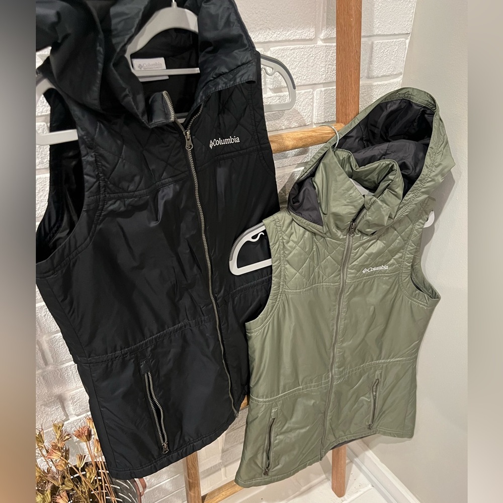 Columbia Bundle of 2 Hooded Zip-Up Vests, Black & Olive Green, Pockets, Size Sm